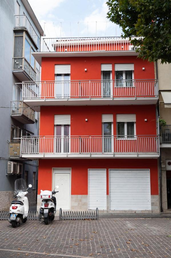 Dimora Rossa Bed and Breakfast Sottomarina Εξωτερικό φωτογραφία